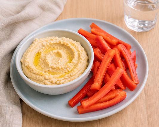 Hummus mit Paprikasticks